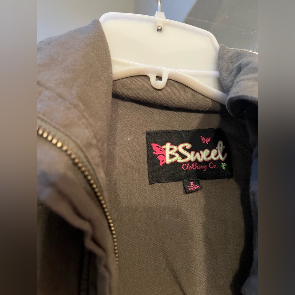 Green jacket - Picture 2 of 4
